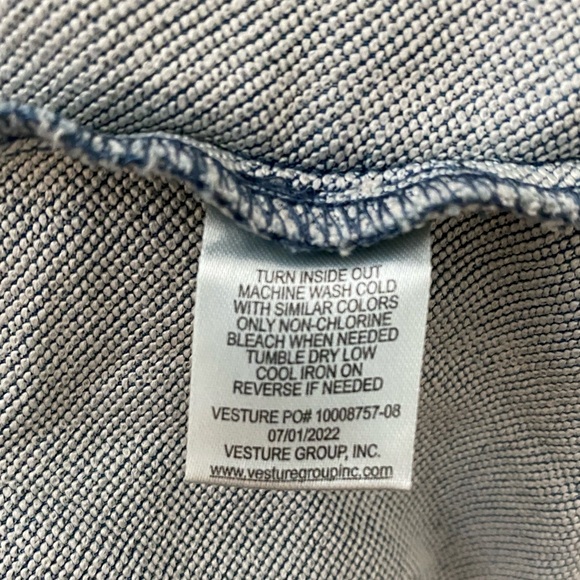 Zunie Girl 10/12 Jean Jacket - Picture 7 of 7